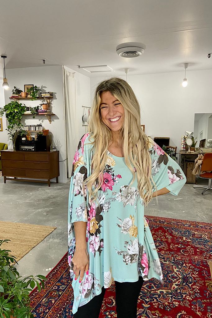 Floral Love Poncho Top-Mint