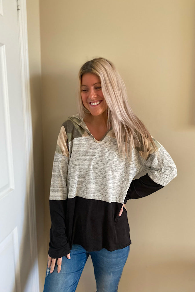 THE MELANIE  COLOR BLOCK TOP WITH HOOD