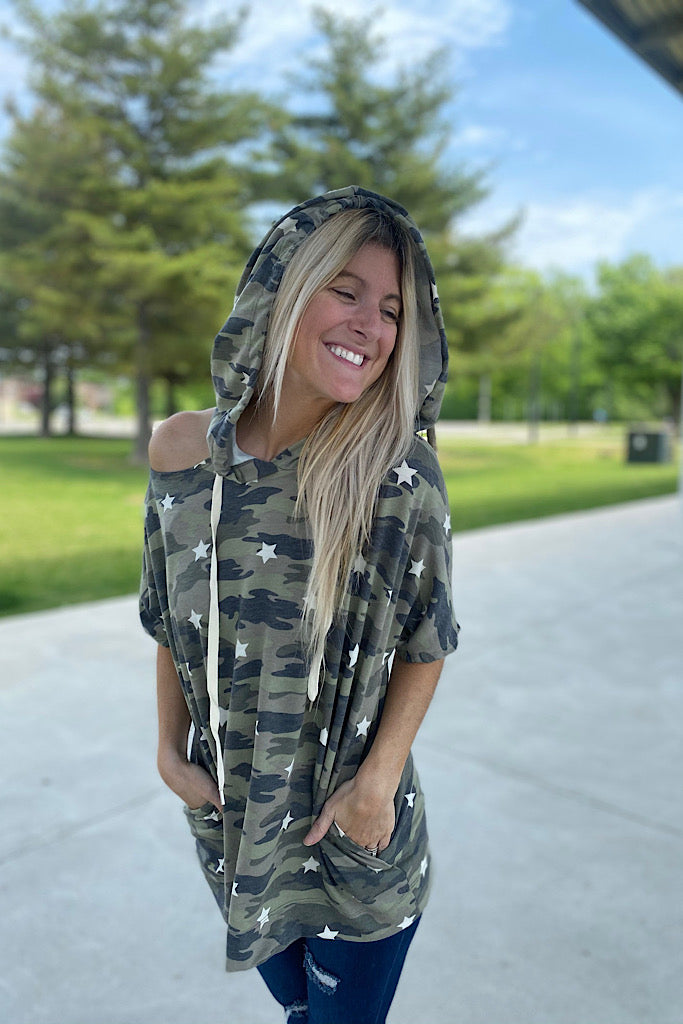 Camo Meets Stars Print Hoodie Top