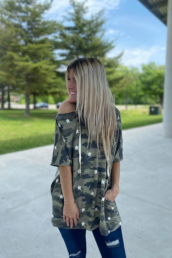 Camo Meets Stars Print Hoodie Top