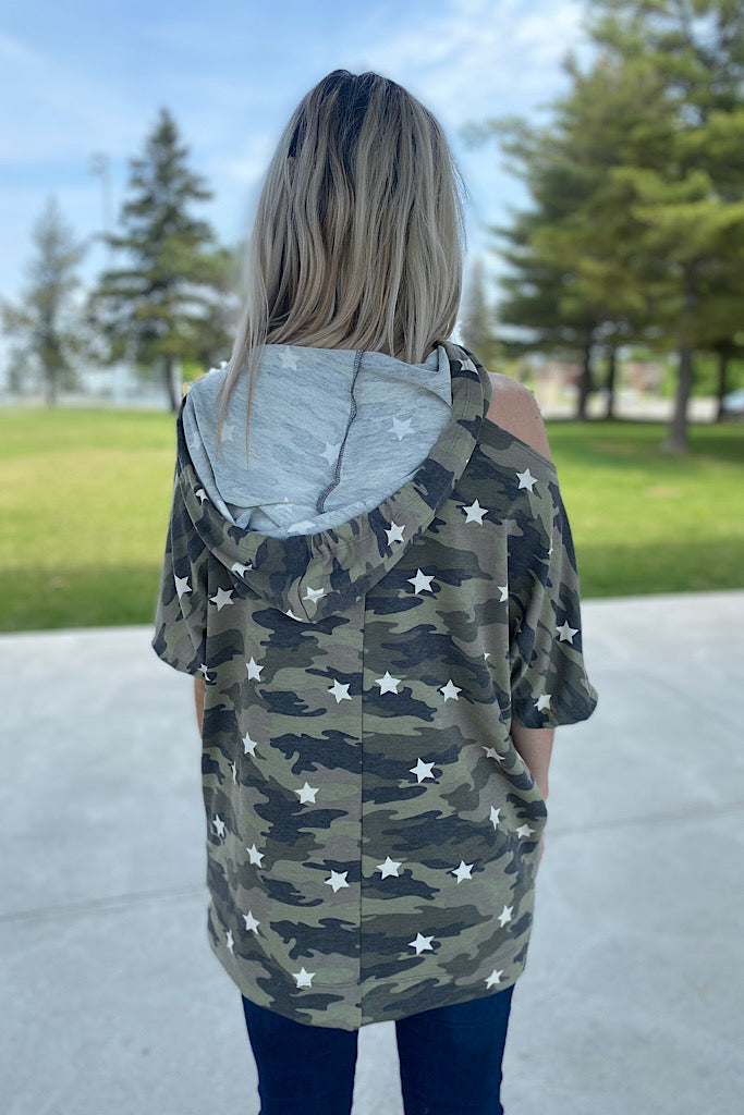 Camo Meets Stars Print Hoodie Top