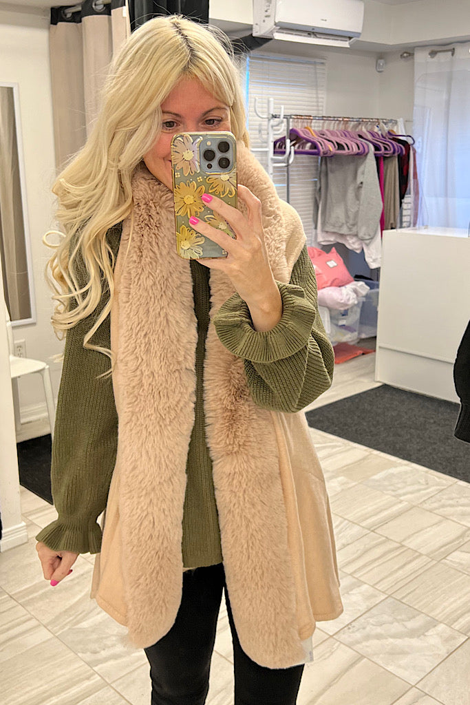 Terra Faux Fur Vest - Light Blush