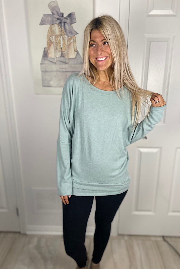 Independent Beauty Dolman Sleeve Soft 2 In 1 Top-Mint