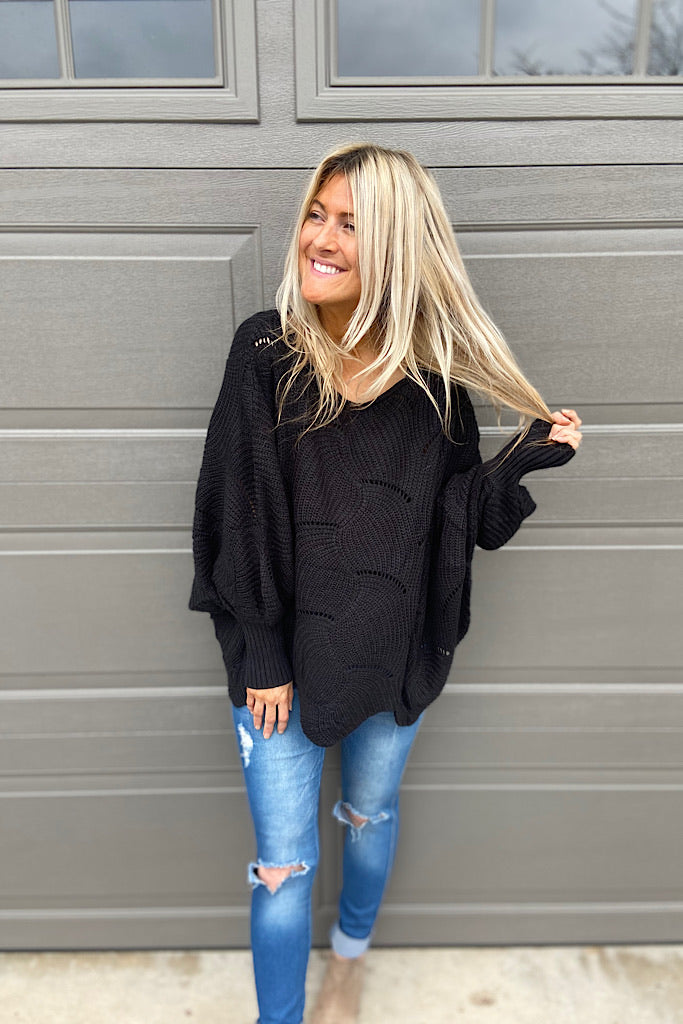 Chunky Batwing Knit Scallop Hem Sweater-Black